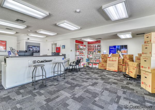 CubeSmart Self Storage - Sarasota - 8250 N. Tamiami Trail - 8250 N. Tamiami Trail