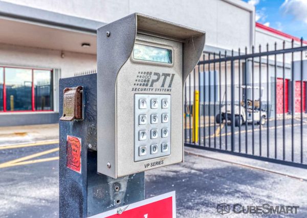 CubeSmart Self Storage - Fort Lauderdale - 3901 Riverland Rd - 3901 Riverland Rd