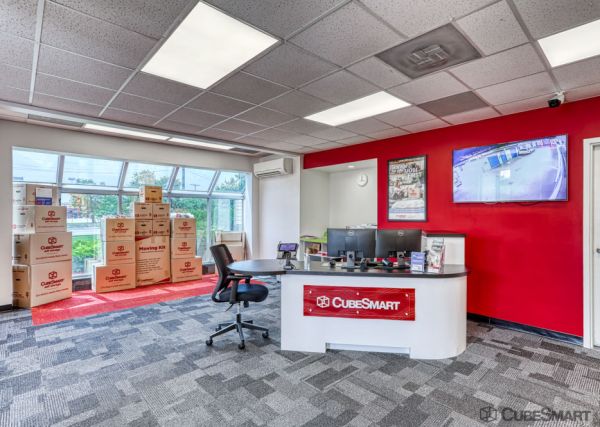 CubeSmart Self Storage - Baltimore - 8432 Pulaski Hwy - 8432 Pulaski Hwy