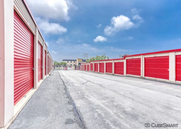 CubeSmart Self Storage - Baltimore - 8432 Pulaski Hwy - 8432 Pulaski Hwy