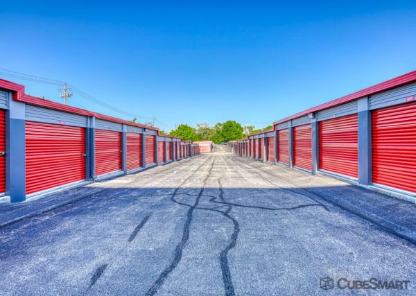 CubeSmart Self Storage - Laurel - 8704 Cherry Lane
