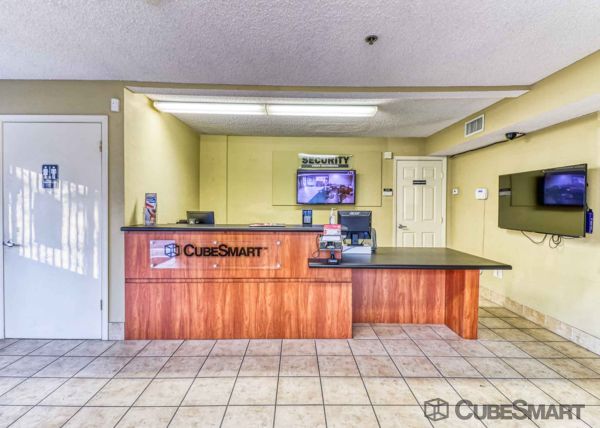 CubeSmart Self Storage - Vista - 2220 Watson Way - 2220 Watson Way