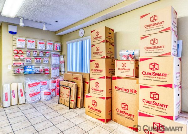 CubeSmart Self Storage - Vista - 2220 Watson Way - 2220 Watson Way