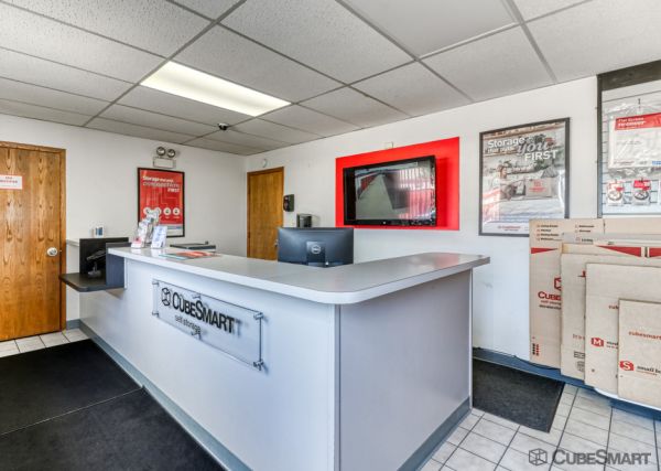 CubeSmart Self Storage - Joliet - 2114 Oak Leaf Street - 2114 Oak Leaf Street