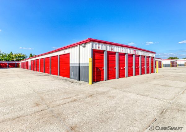 CubeSmart Self Storage - Joliet - 2114 Oak Leaf Street - 2114 Oak Leaf Street
