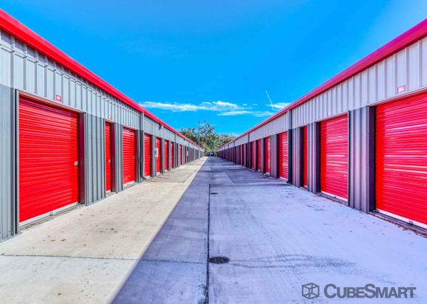 CubeSmart Self Storage - Lutz - 1402 East Bearss Ave - 1402 East Bearss Ave