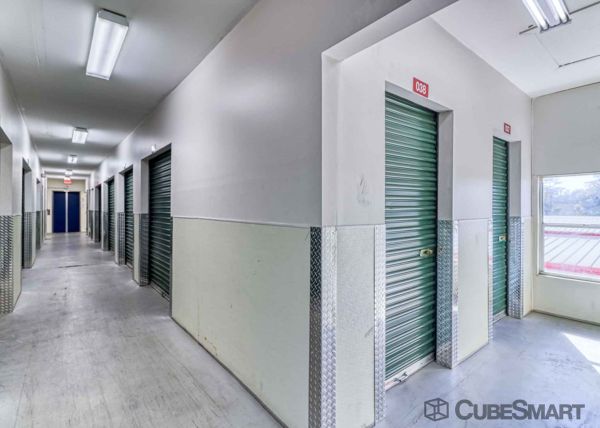 CubeSmart Self Storage - Lutz - 1402 East Bearss Ave - 1402 East Bearss Ave