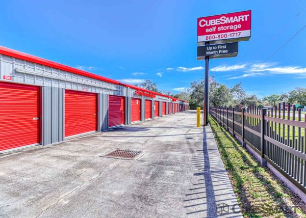 CubeSmart Self Storage - Lutz - 1402 East Bearss Ave - 1402 East Bearss Ave