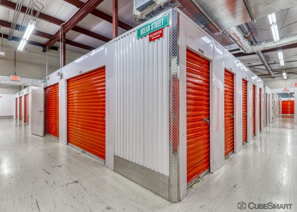 CubeSmart Self Storage - Jacksonville - 8585 Touchton Road - 8585 Touchton Road