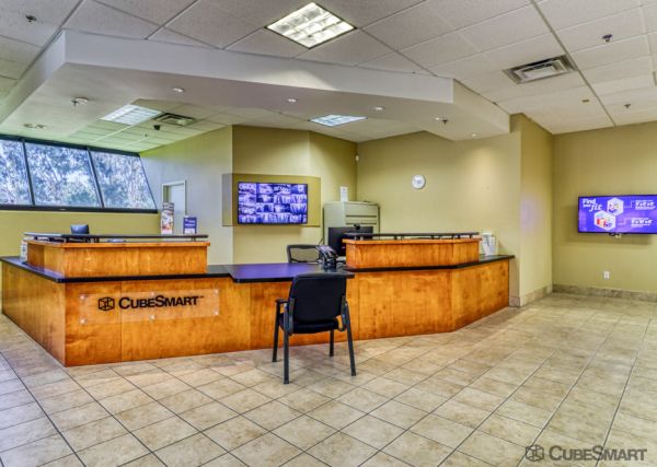 CubeSmart Self Storage - Temecula - 28401 Rancho California Rd - 28401 Rancho California Rd