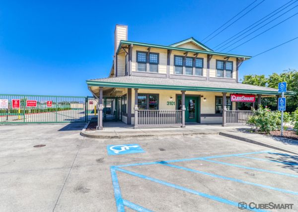 CubeSmart Self Storage - Pleasanton - 3101 Valley Avenue