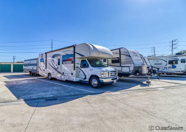 CubeSmart Self Storage - Pleasanton - 3101 Valley Avenue