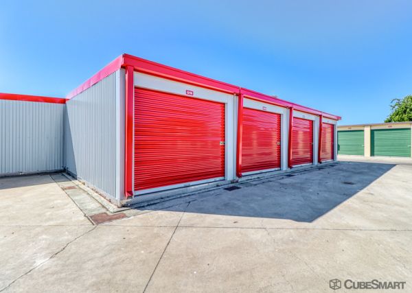 CubeSmart Self Storage - Pleasanton - 3101 Valley Avenue