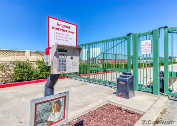 CubeSmart Self Storage - Pleasanton - 3101 Valley Avenue