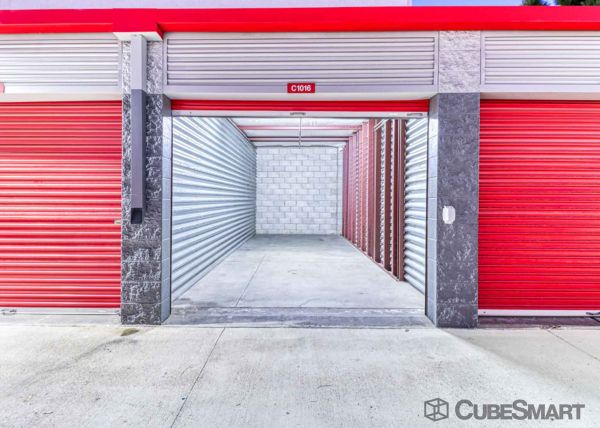 CubeSmart Self Storage - Vista - 1625 West Vista Way - 1625 West Vista Way