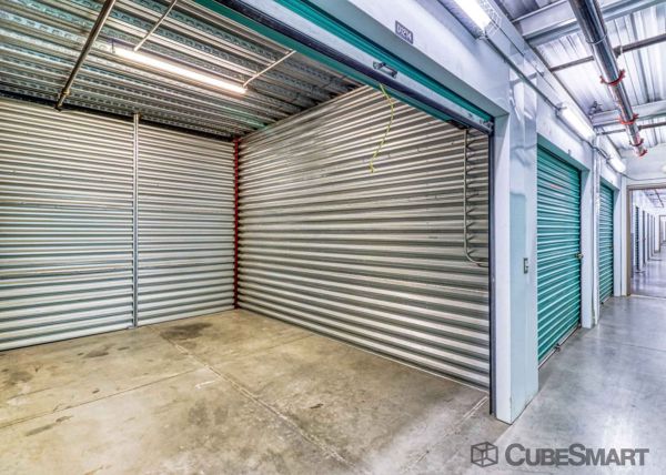 CubeSmart Self Storage - Vista - 1625 West Vista Way - 1625 West Vista Way
