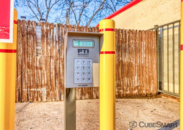 CubeSmart Self Storage - Lewisville - 1236 Texas Street - 1236 Texas Street