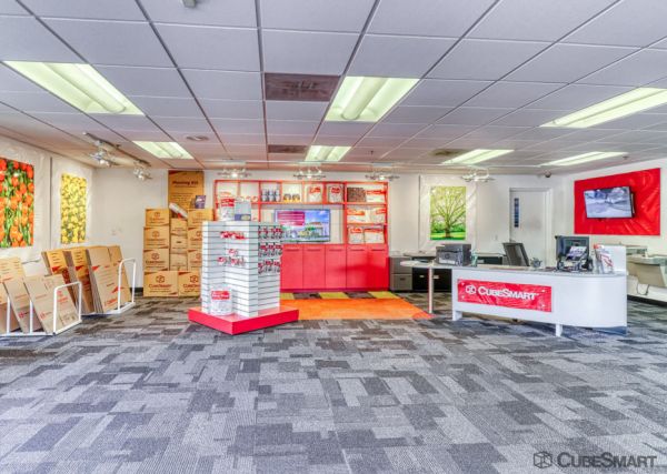 CubeSmart Self Storage - Lake Worth - 6788 Lantana Rd - 6788 Lantana Rd