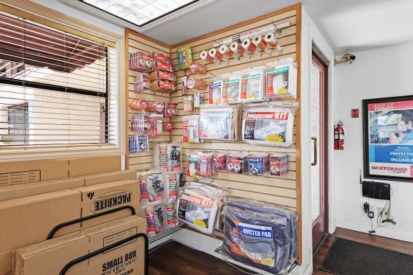 Covina Self Storage - Covina - 1101 N Azusa Ave - 1101 North Azusa Avenue