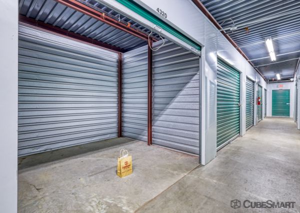 CubeSmart Self Storage - District Heights - 3750 Donnell Dr