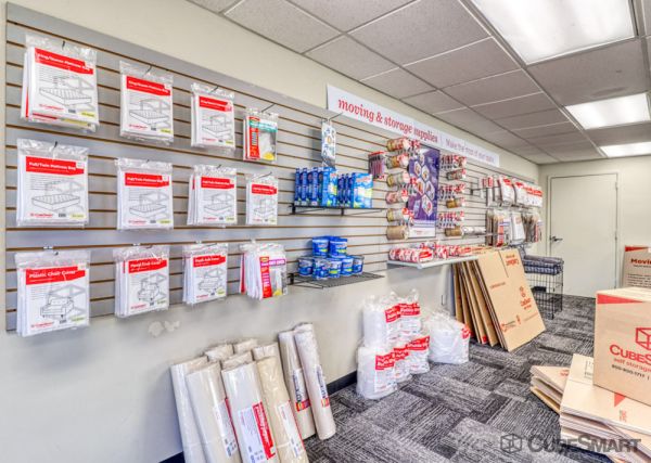 CubeSmart Self Storage - Warrenton - 689 Industrial Rd - 689 Industrial Rd