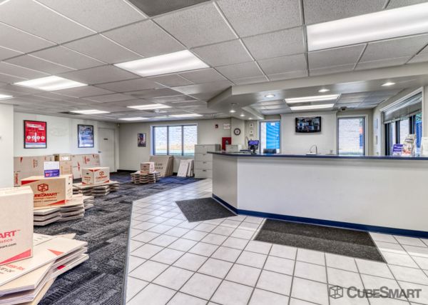 CubeSmart Self Storage - Warrenton - 689 Industrial Rd - 689 Industrial Rd