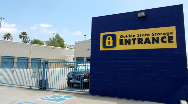 Golden State Storage - Santa Clarita - 21530 Golden Triangle Rd - 21530 Golden Triangle Rd