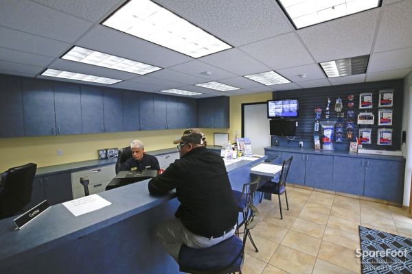 Golden State Storage - Santa Fe Springs - 13020 Telegraph Rd
