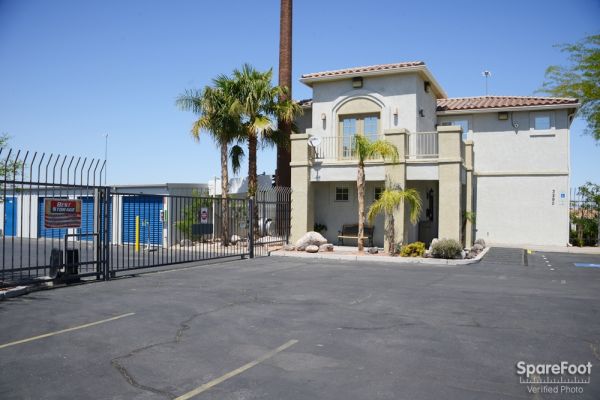 Best Storage - Henderson - 3290 E. Oleta Ave
