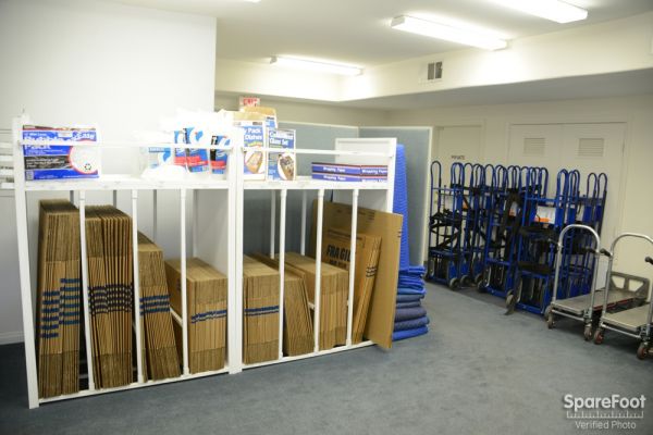 Best Storage - Henderson - 3290 E. Oleta Ave