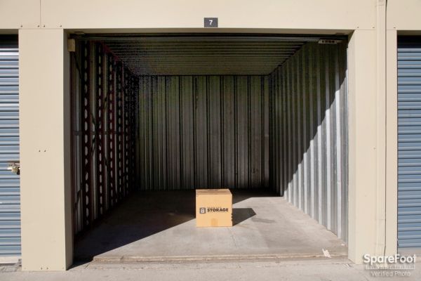 Golden State Storage - North Hills - 8516 Sepulveda Blvd - 8516 Sepulveda Blvd