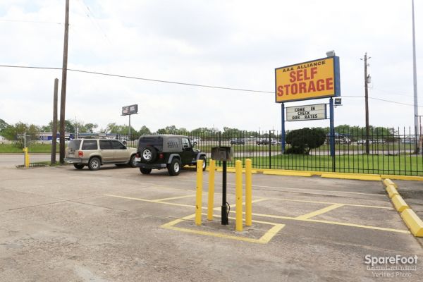 AAA Alliance Self Storage - Houston - 11053 Eastex Fwy