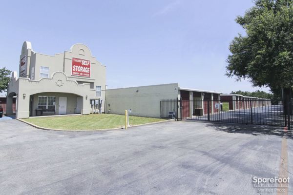 Alamo-Redbird Self Storage - 7011 Marvin D Love Fwy