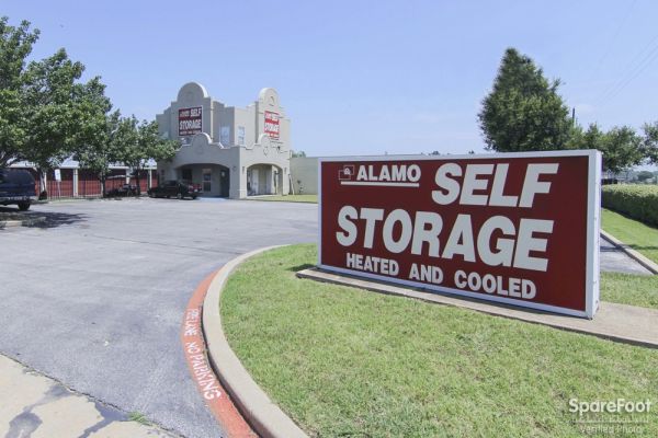Alamo-Redbird Self Storage - 7011 Marvin D Love Fwy