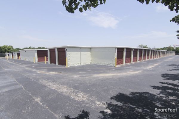 Alamo-Redbird Self Storage - 7011 Marvin D Love Fwy