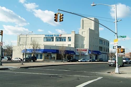 Storage Plus - Greenpoint - 425 Greenpoint Ave