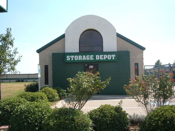 Storage Depot - Burleson - 825 W Hidden Creek Pkwy