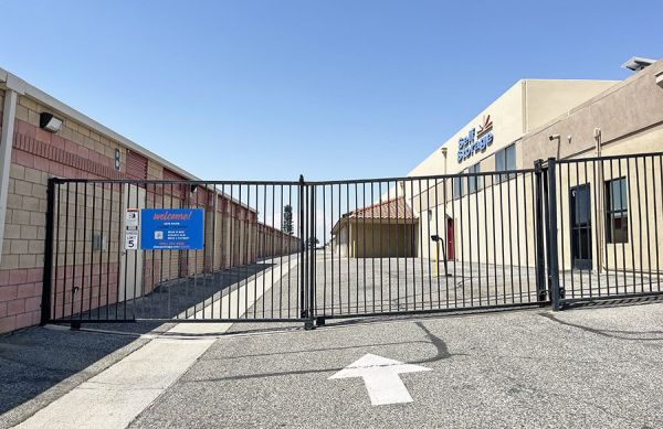 StaxUP Storage - Sun City - 27400 McCall Blvd