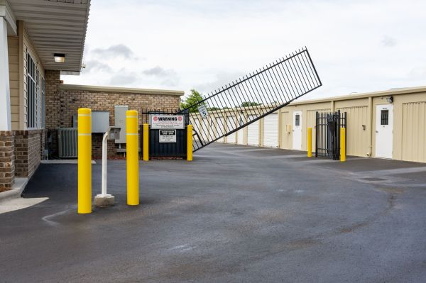 All Seasons Self Storage - Gordon Rd - 6635 Gordon Rd