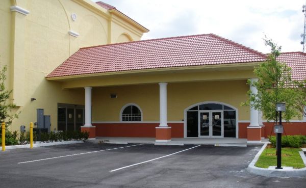 Sunshine Self Storage - Boca - 20555 Boca Rio Rd