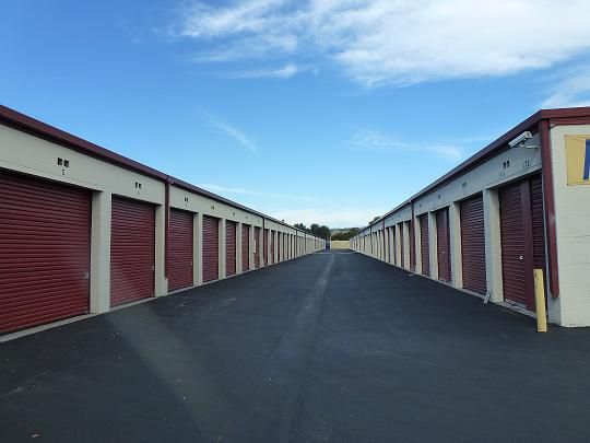 Fullerton Self Storage - 1919 W Commonwealth Ave