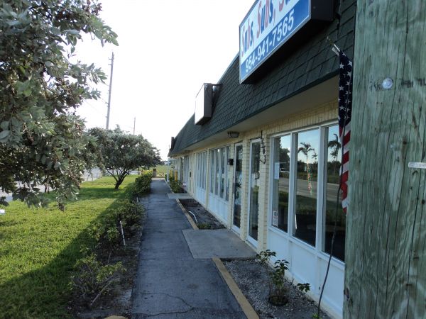 Blimp City Storage Center - 1563 N Dixie Hwy