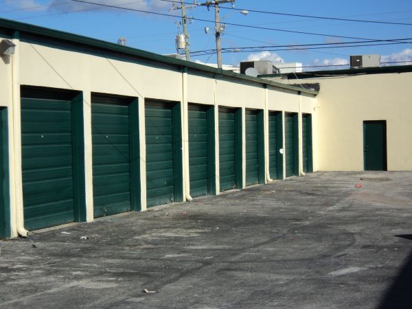Blimp City Storage Center - 1563 N Dixie Hwy