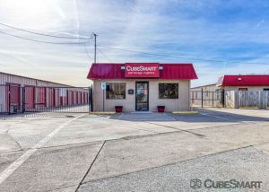 Photo of CubeSmart Self Storage - Saginaw - 419 N Saginaw Blvd