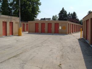 Mr. Storage - Roxborough