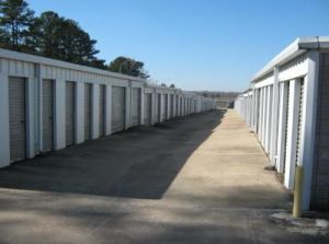 Photo of Old Fannin Road Store and Lock