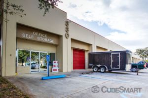 15 Cheap Self Storage Units Wellington Fl From 19 Free Months Cubesmart Self Storage Royal Palm Beach 330 Business Park Way