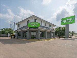 Photo of Extra Space Storage - 1309 - Ft. Worth - W. Rosedale St
