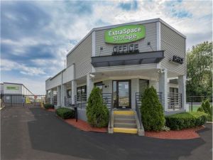 Extra Space Storage - 0519 - Plainville - Taunton St