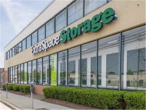 Extra Space Storage - 0806 - Valley Stream - W Merrick Rd - 270 West Merrick Road